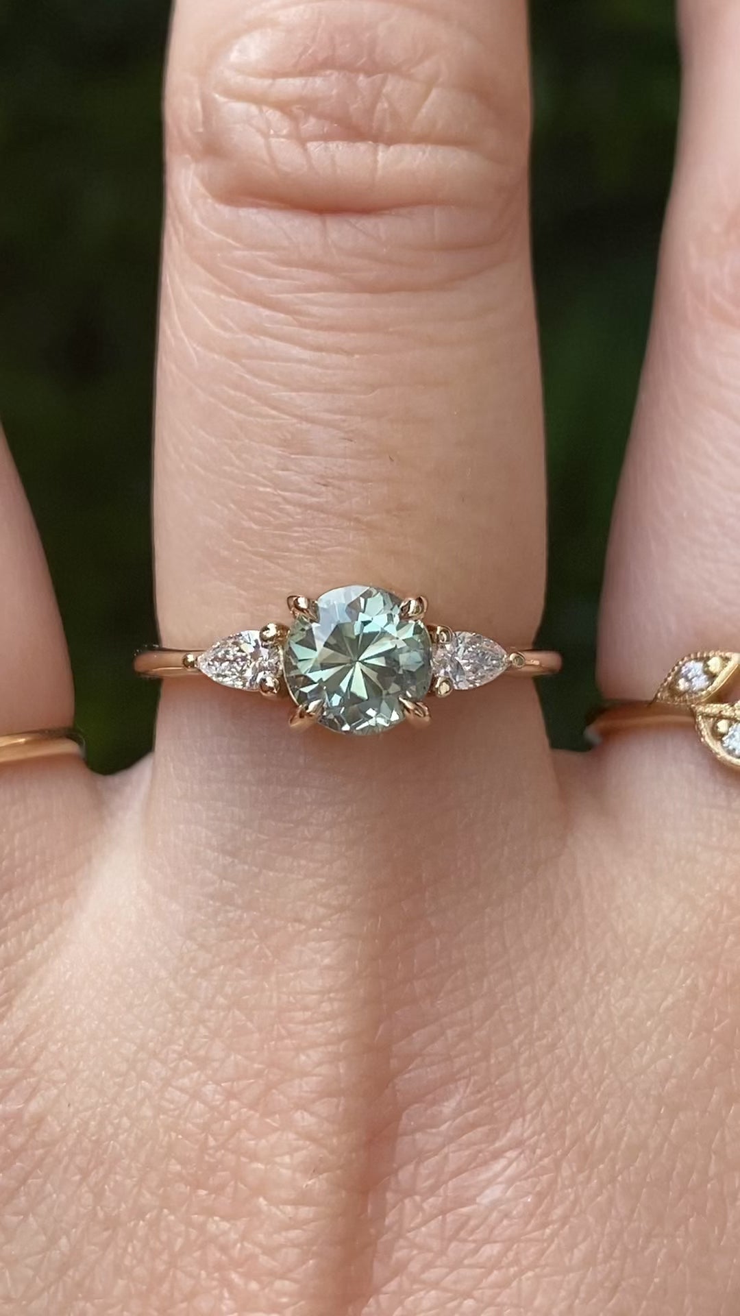 【一点物】オリヴィアリング ・1.38ct・加熱モンタナ産ブルーグリーンサファイア・K14YG