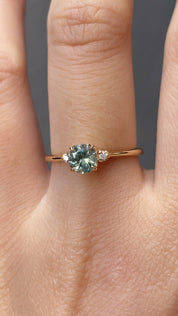 【一点物】ソフィアリング ・0.83ct・モンタナ産アクアブルーグリーンサファイア・K14YG