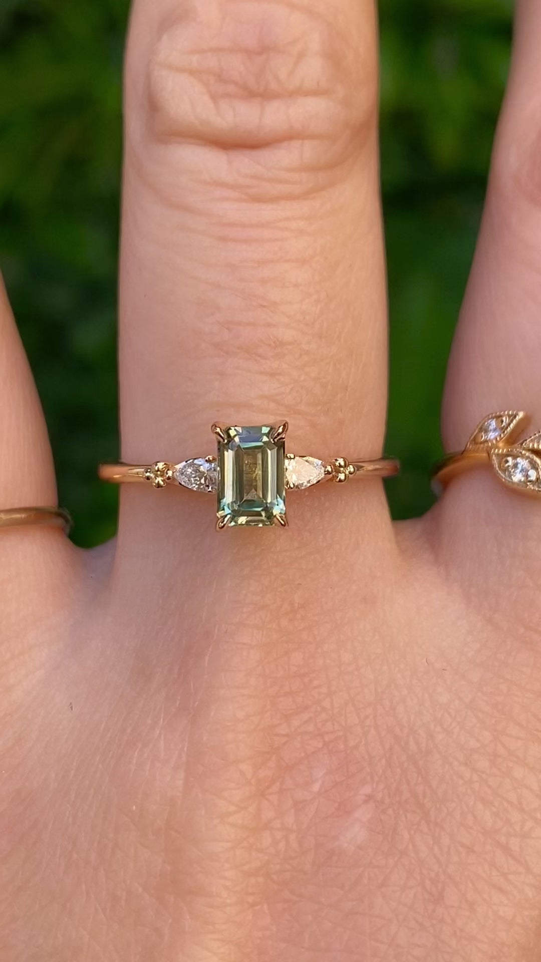 Estel Petal Ring, Green Montana Sapphire