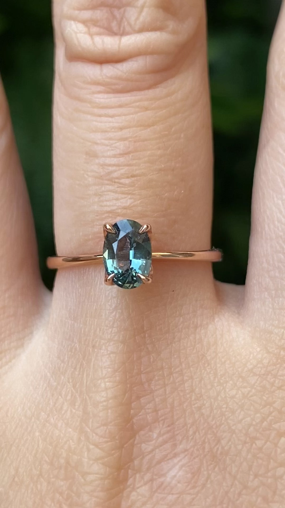【即日配送】サラリング ・0.74ct・非加熱マダガスカル産ブルーグリーンサファイア・K14RG