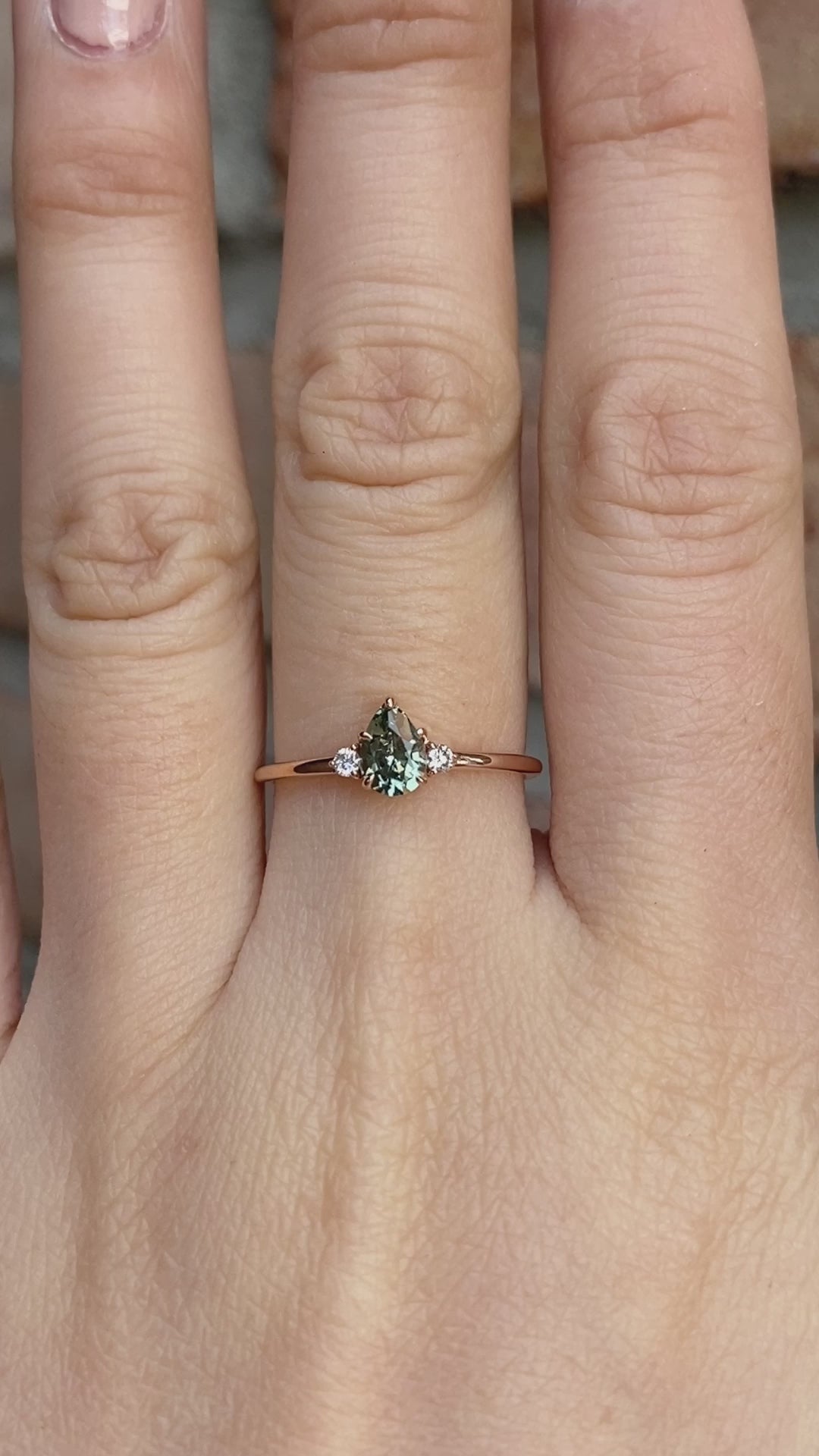 【即日配送】エミリーリング ・0.45ct・加熱モンタナ産ライトグリーンサファイア・K14YG