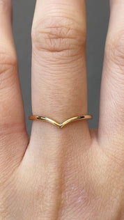 Ivy Chevron Petite Ring