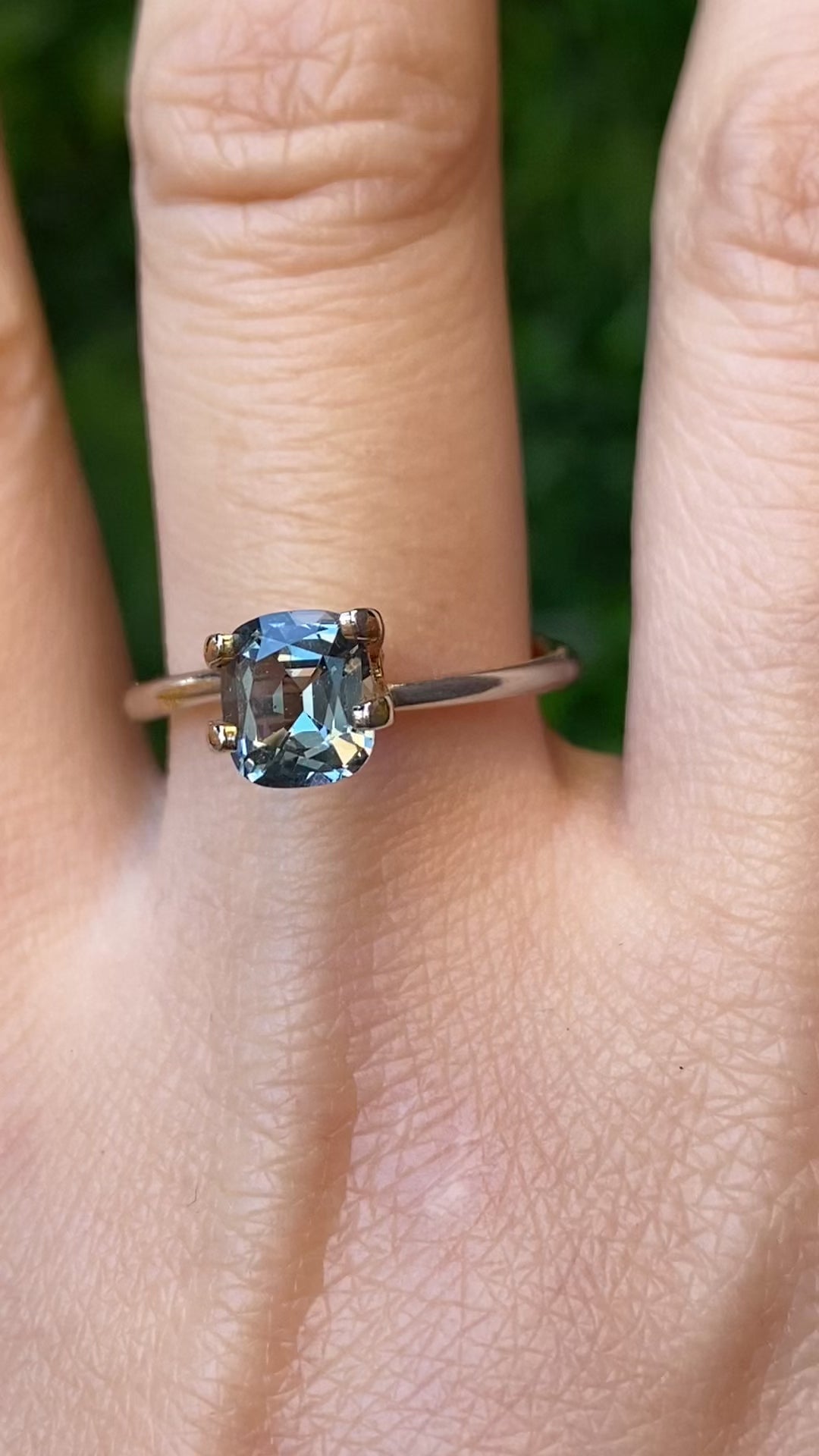 1.30ct Cushion Cut Gray Blue Spinel se115