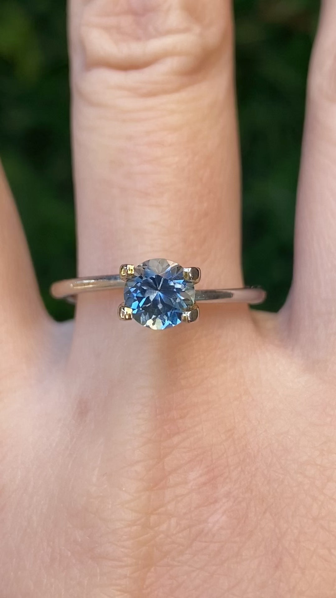 1.05ct Round Cut Blue Montana Sapphire SR513