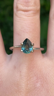 1.33ct Pear Cut Green Sapphire SF583