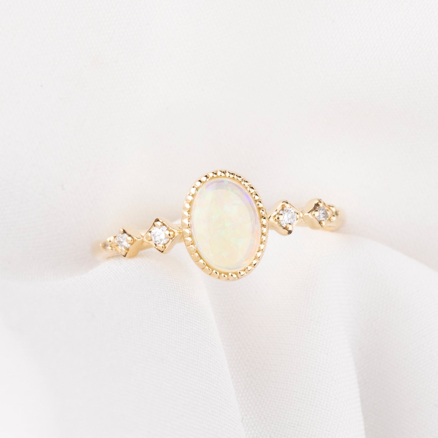 Celeste Bezel Setting