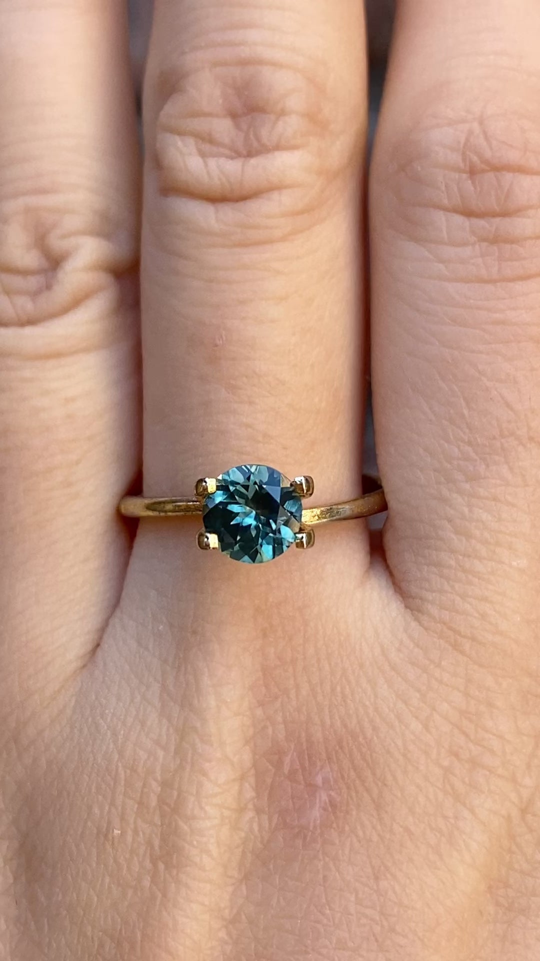 1.3ct Round Cut Peacock Green Montana Sapphire SR244
