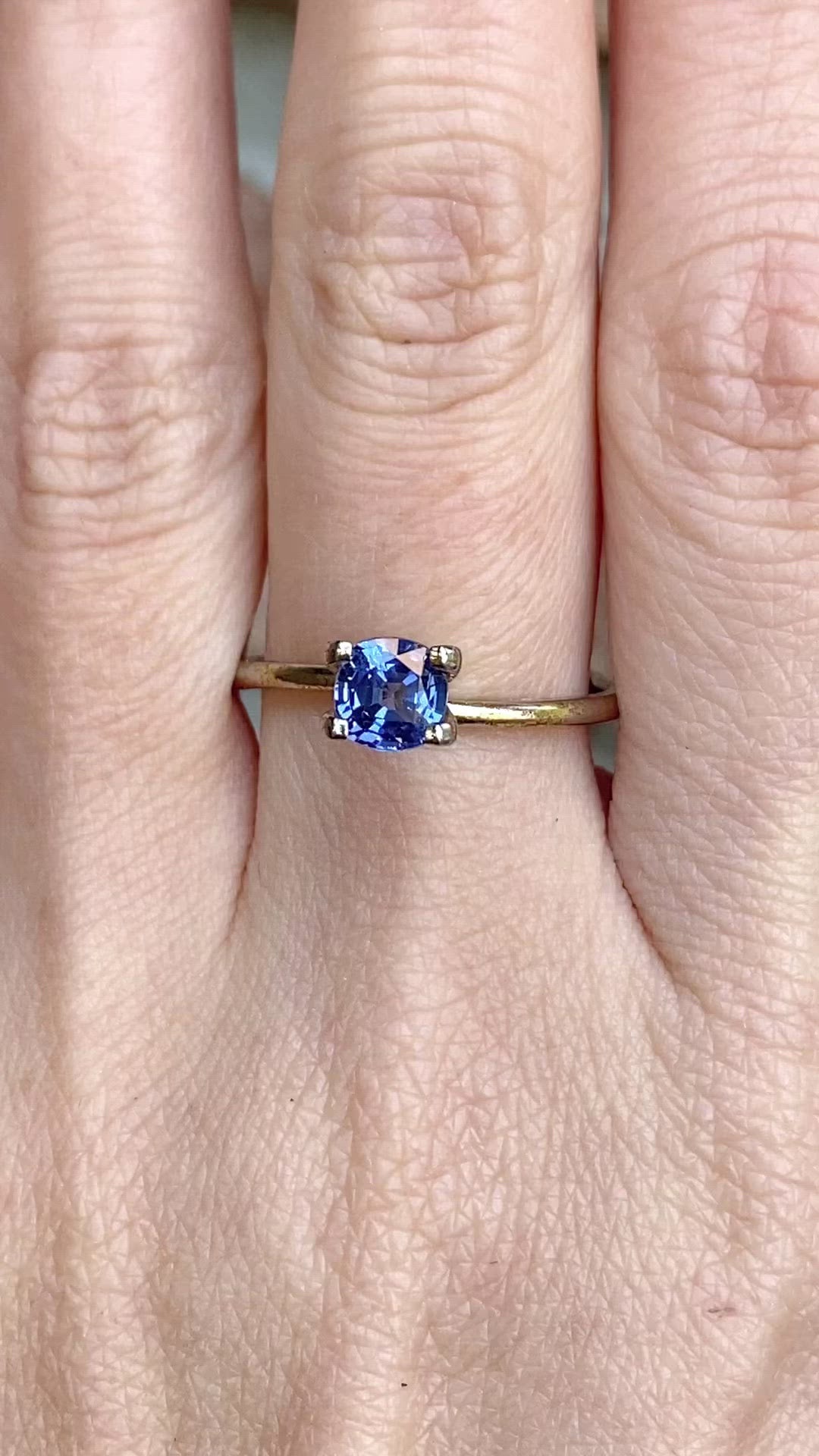 0.92ct ブルーサファイア スリランカ産 SF016