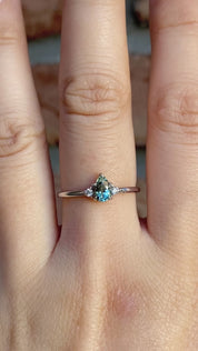 エミリリング　0.55ct Light Green Montana Sapphire 14K White Gold