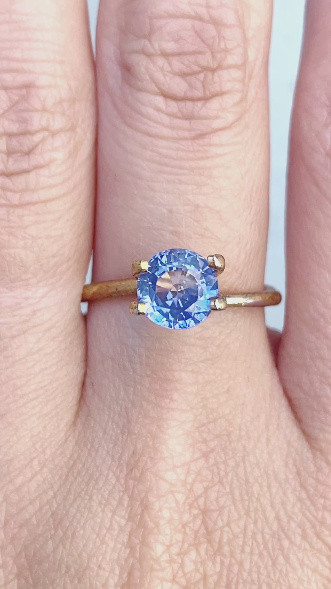 1.84ct ラウンドカット ブルーサファイア スリランカ産 SR227