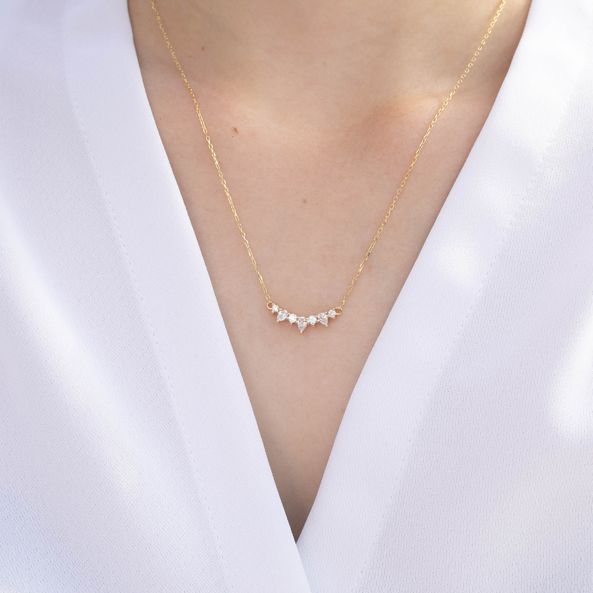 Gloria Curved Diamond Necklace 7 Stones