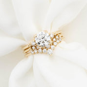 Estel Ring, Round Brilliant Cut Diamond