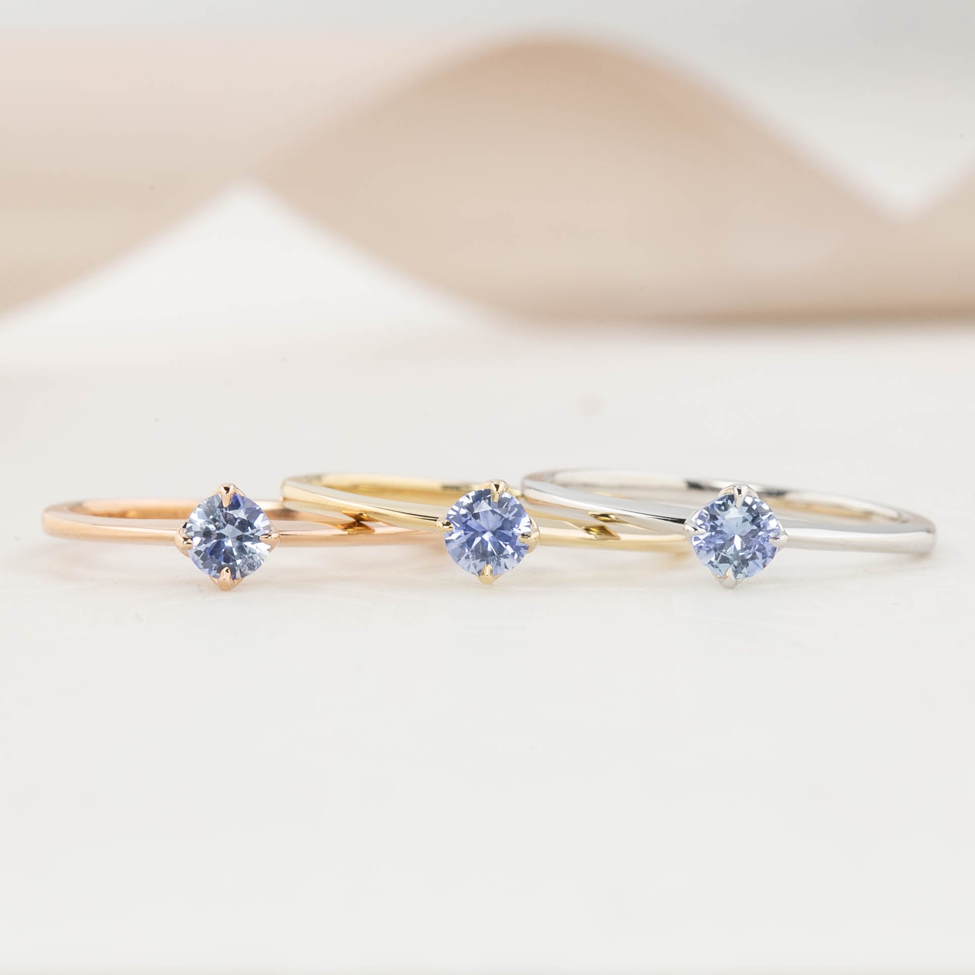 【即日配送】アリスリング ・0.30ct・加熱セイロン産ブルーサファイア・K14YG