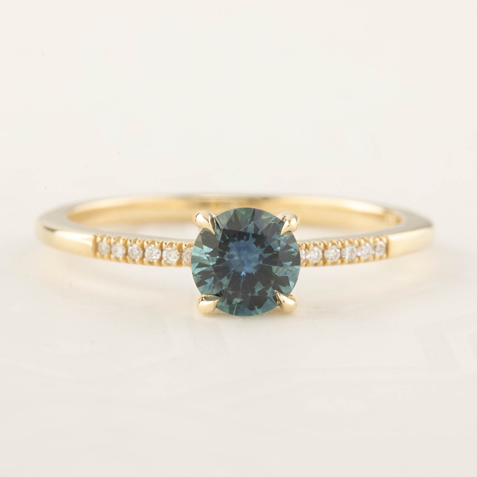 【一点物】オードリーリング ・0.75ct・モンタナ産ブルーサファイア・K14YG