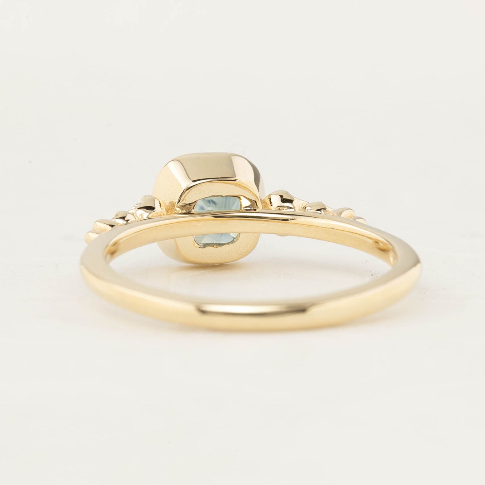 Estel Fleur Four Prongs Bezel Setting (Cushion cut)