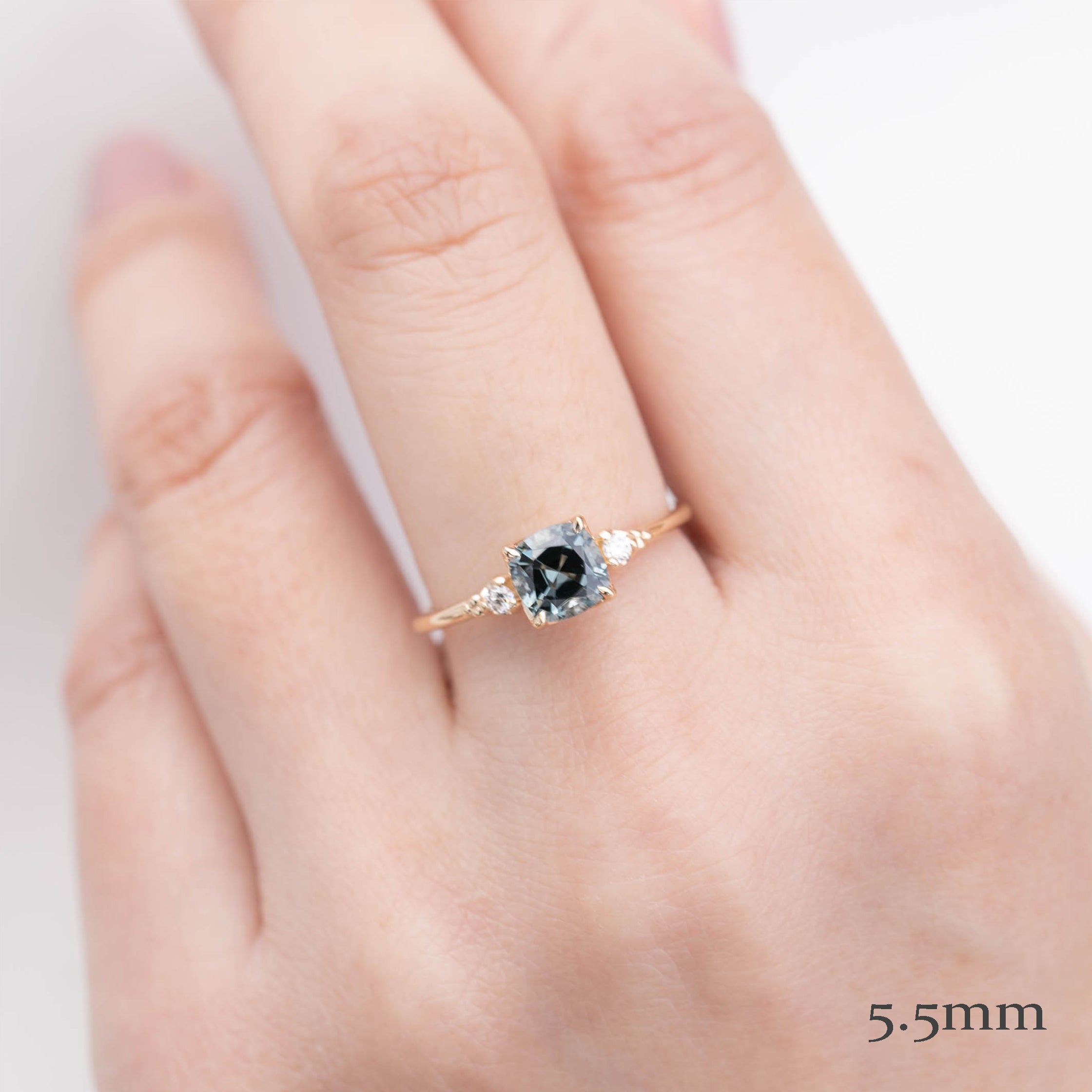 Estel Setting (Cushion cut)