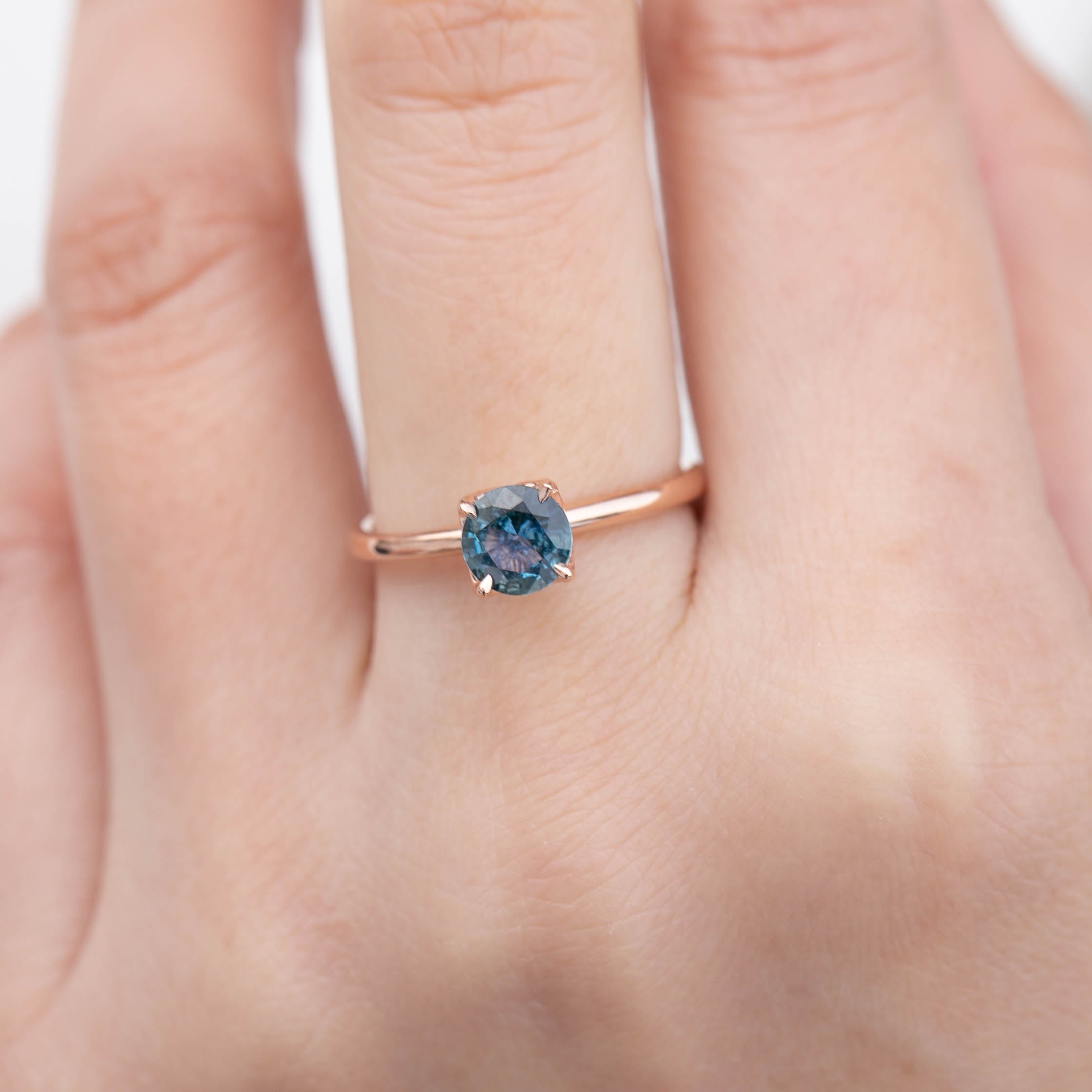 サラリング　ブルーモンタナサファイア　0.77ct　14Kローズゴールド　