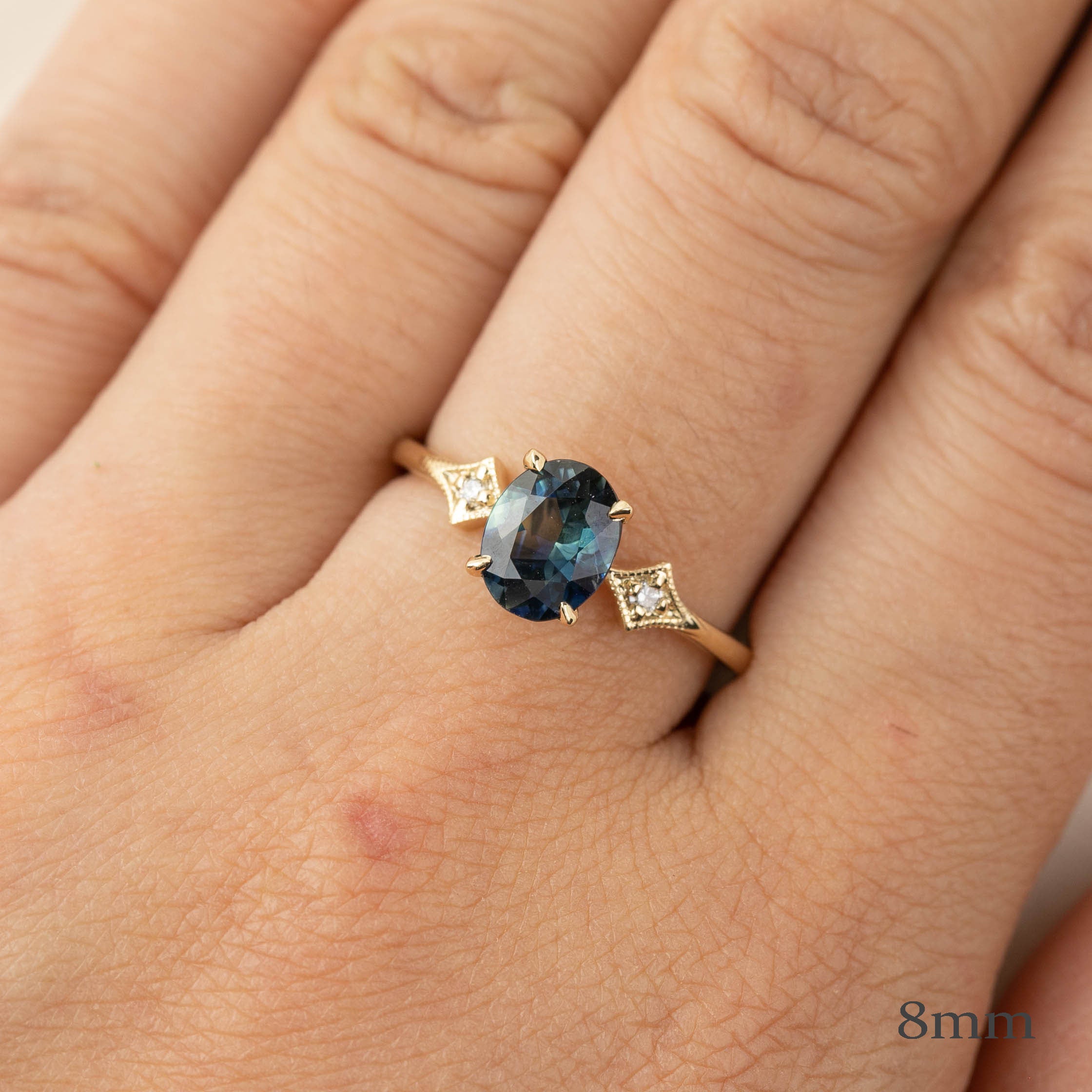 Charlene Setting (Oval cut)
