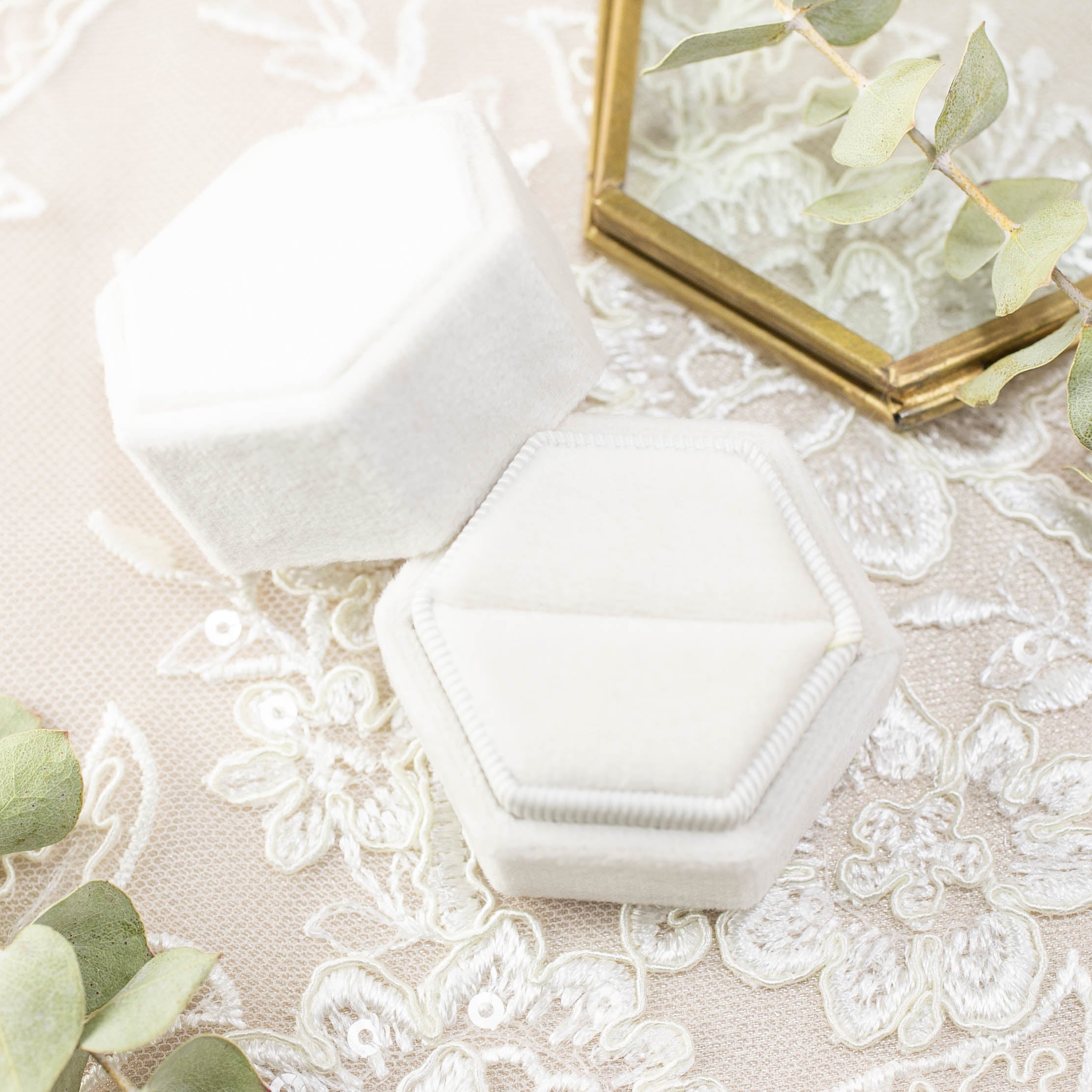 エステルフルールリング　ブリリアントカットダイヤモンド　1.0ct　GIA鑑定書付き