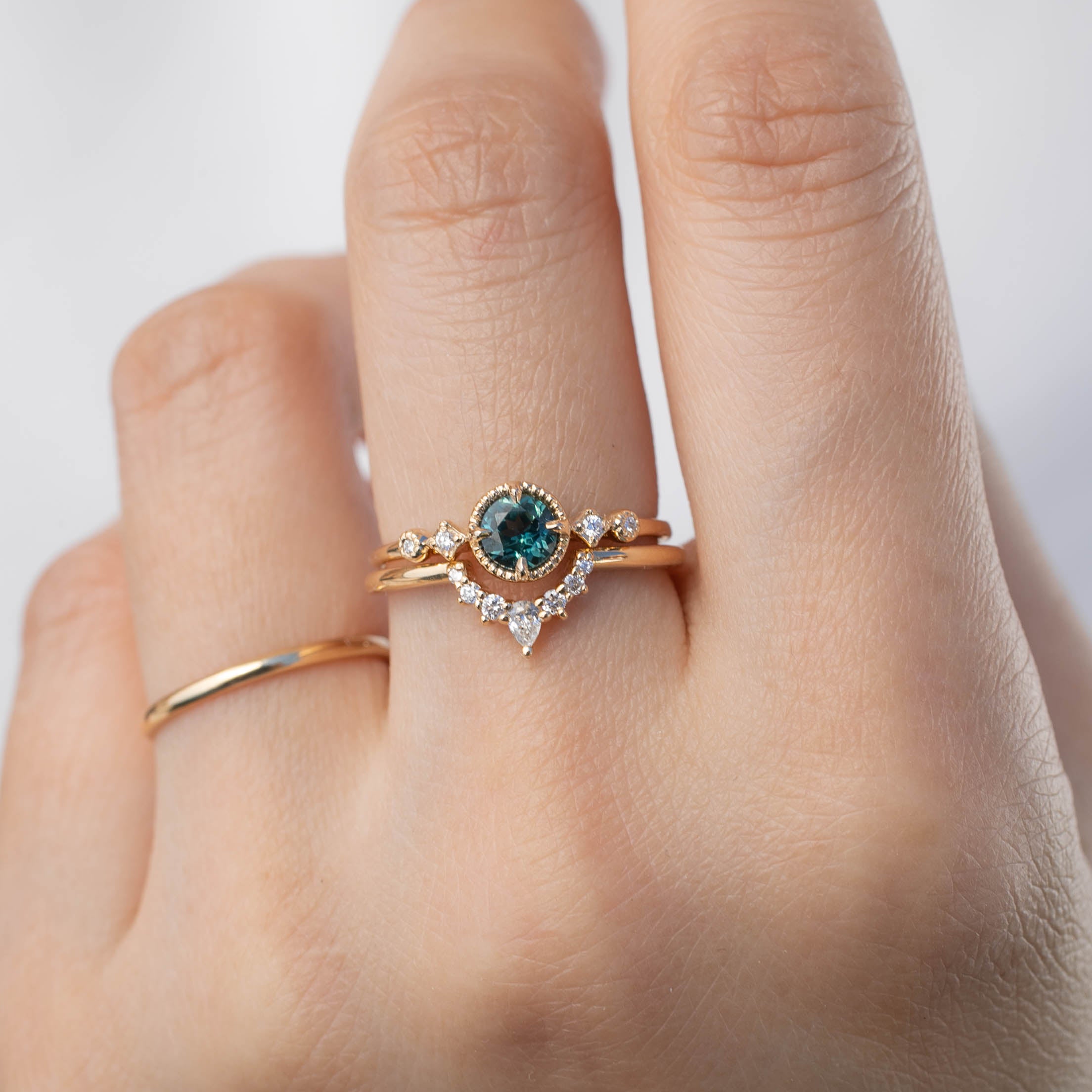 Stella Ring - 4.6mm 0.45ct Parti Blue Green Queensland Sapphire