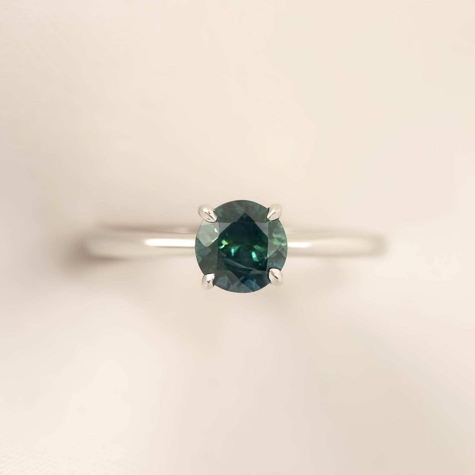 Jane Setting (Round cut)