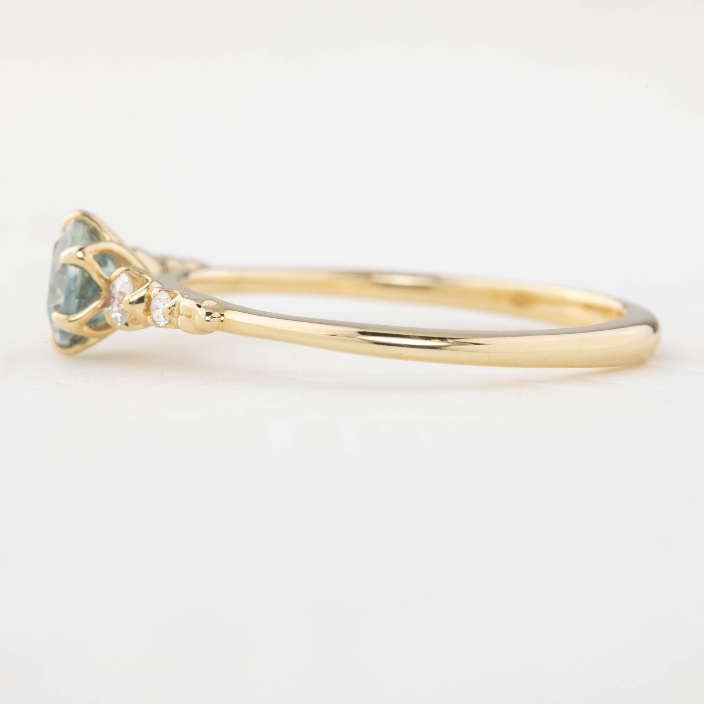 【即日配送】エステルフルールリング ・0.55ct・非加熱ブルーグリーンサファイア・K14YG