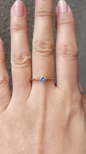 【即日配送】アリスリング ・0.30ct・加熱セイロン産ブルーサファイア・K14YG