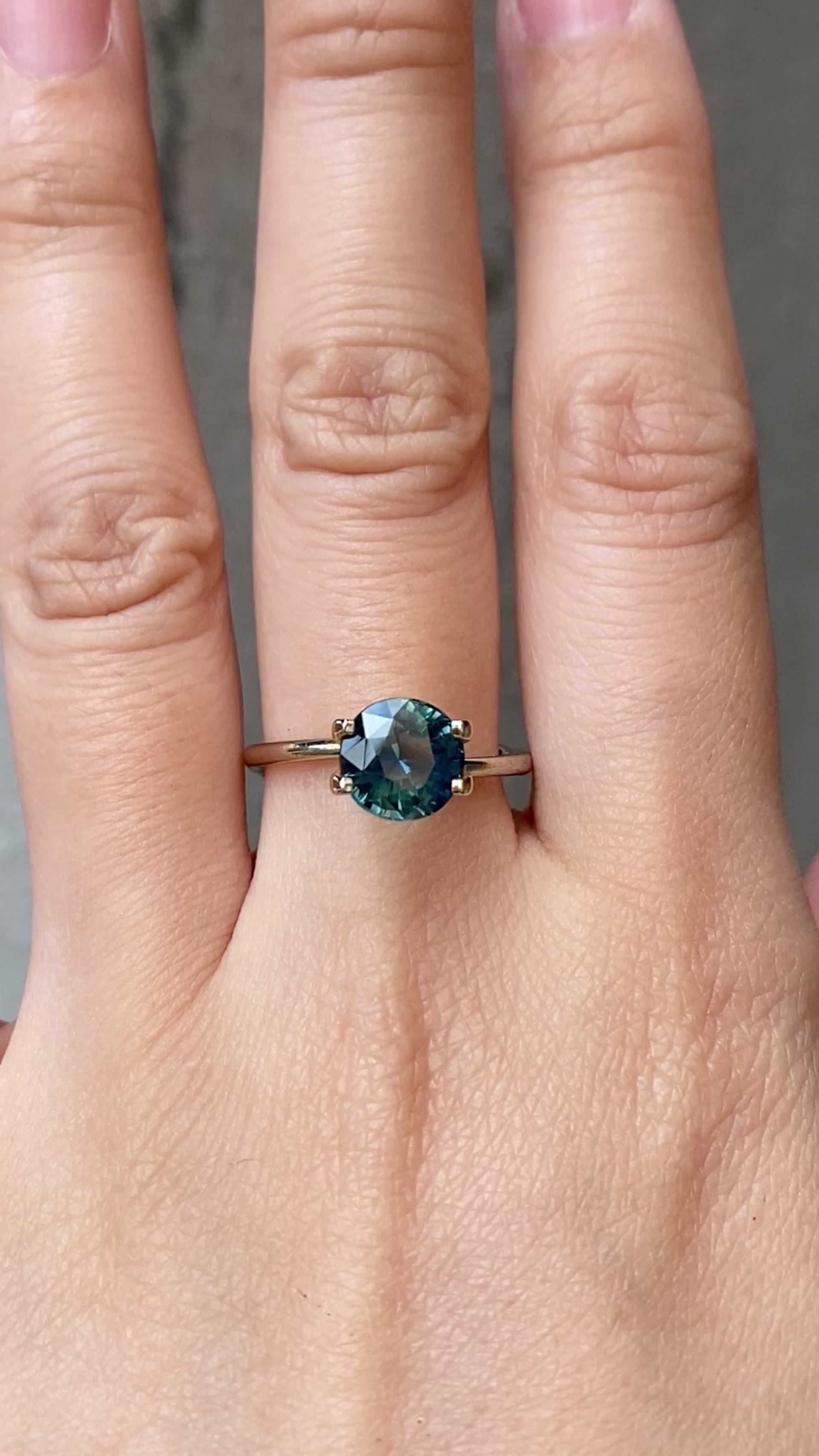 2.45ct Round Cut Blue Green Madagascar Sapphire SR217