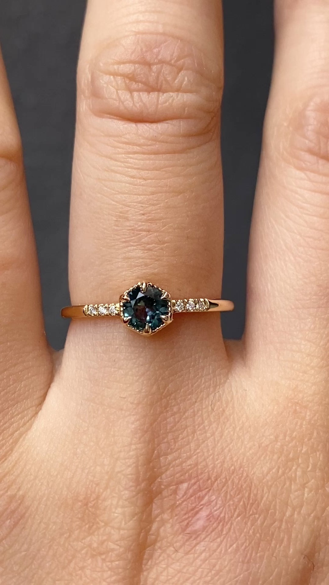 【即日配送】グレースリング ・0.45ct・加熱モンタナ産ブルーグリーンサファイア・K14YG