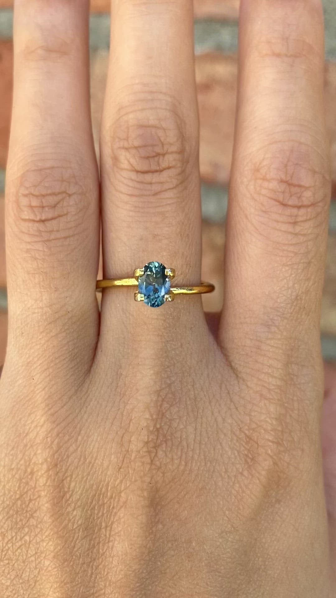0.92ct オーバルカット ブルーグリーンサファイア モンタナ産 