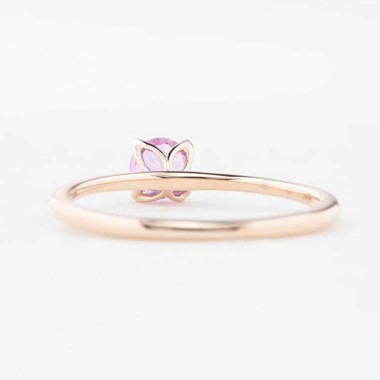 Sara Ring, 0.45ct Umba Sapphire
