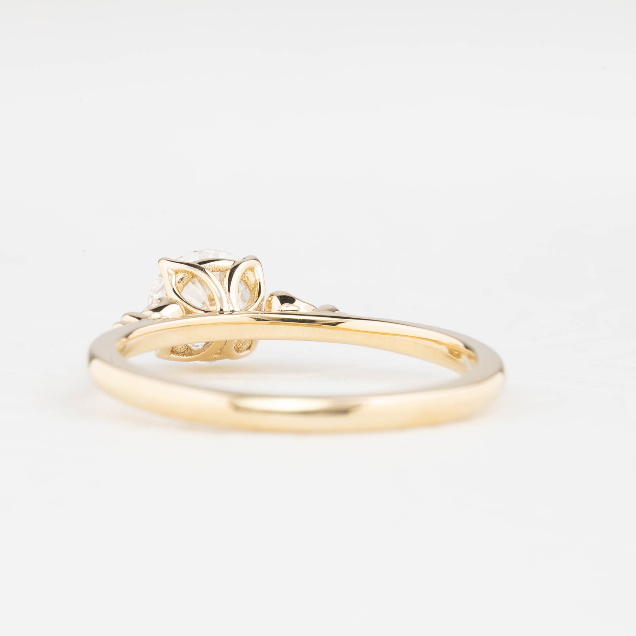 Estel Ring 0.80ct Round Lab Diamond, 14K Yellow Gold, GCAL Certified (One of a kind)