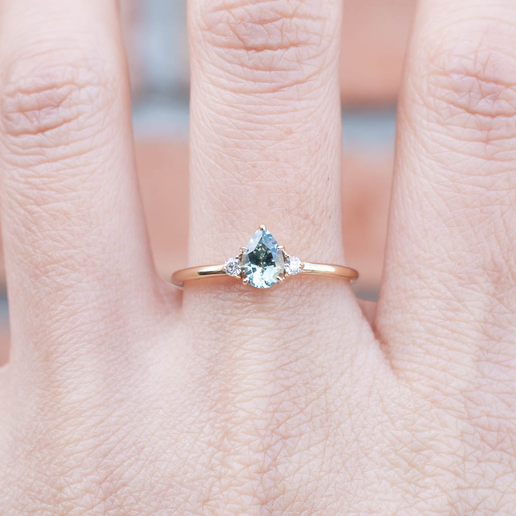 【即日配送】エミリーリング ・0.45ct・加熱モンタナ産ライトグリーンサファイア・K14YG