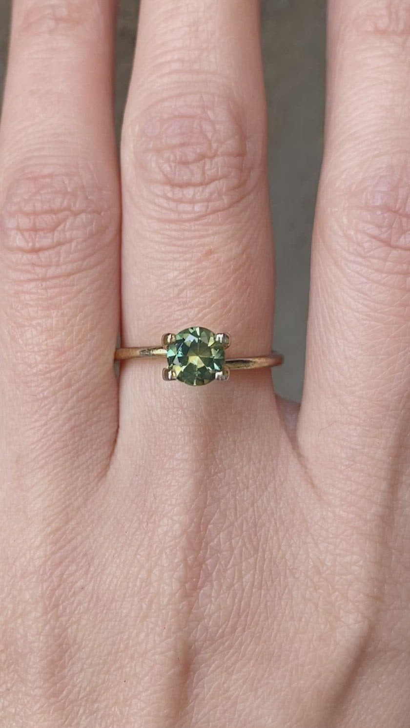 1.04ct Round Parti Green Yellow Queensland Sapphire SR135