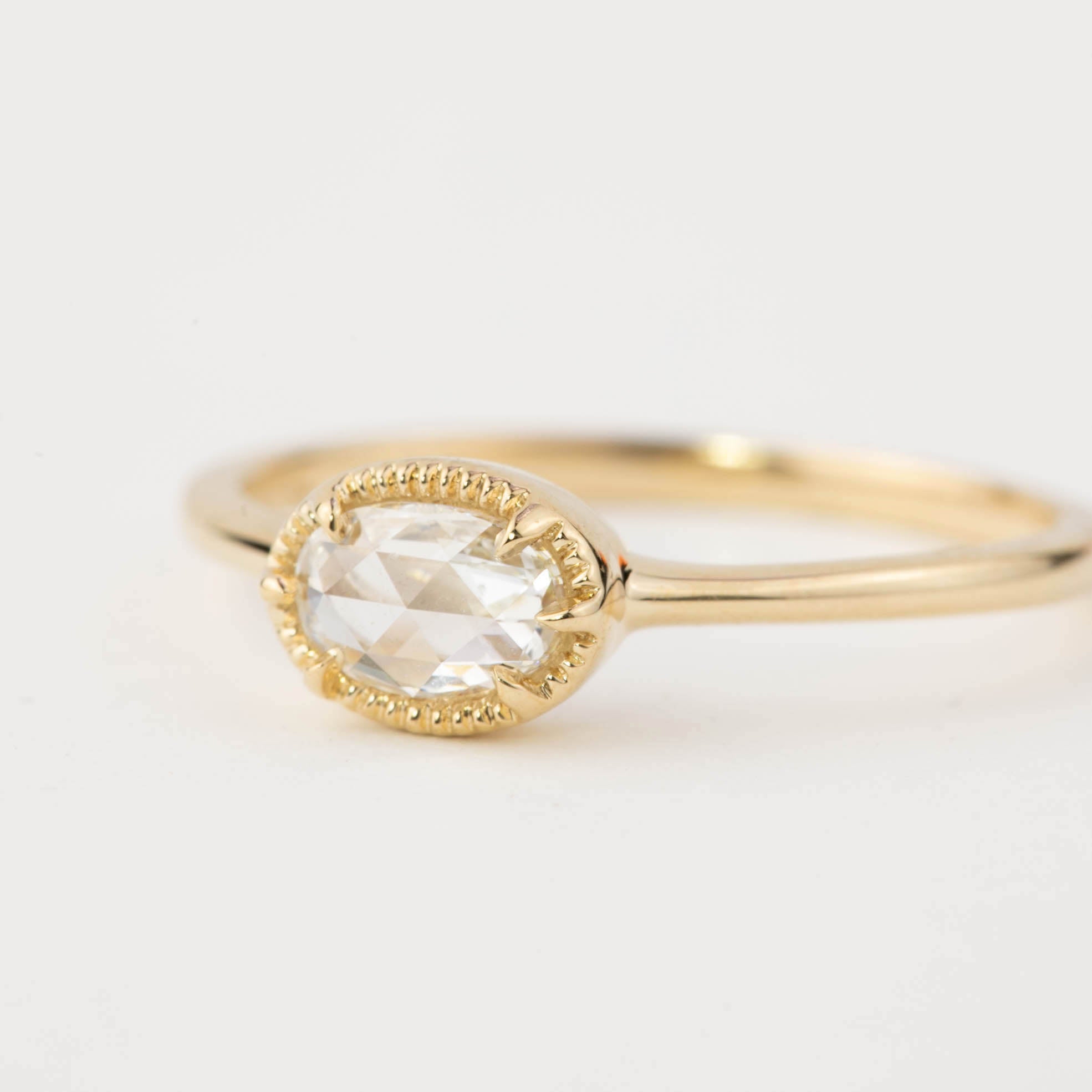 Ava East West Setting (Oval cut)