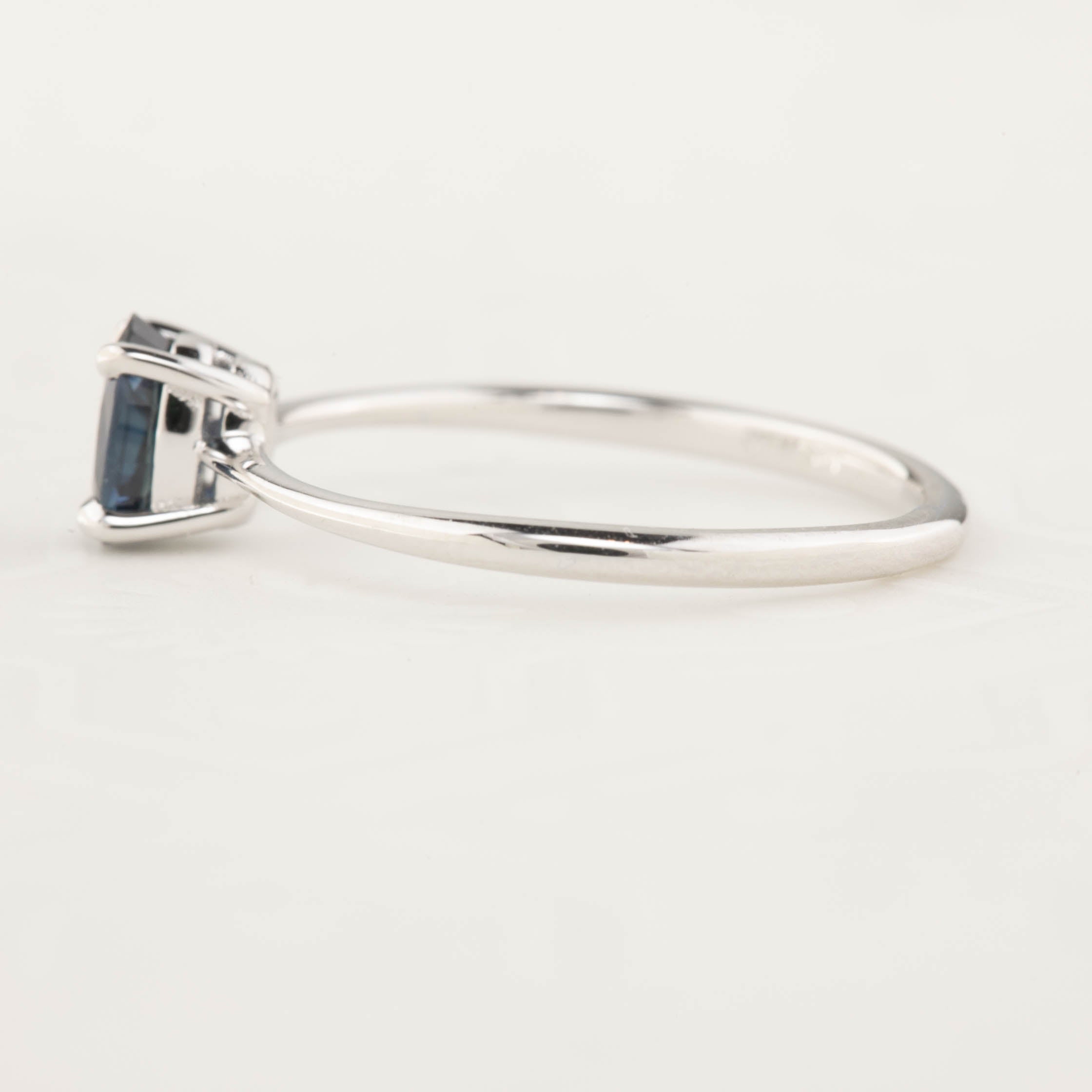 【即日配送】ニナリング ・0.7ct・オーストラリア産ブルーサファイア・K14WG