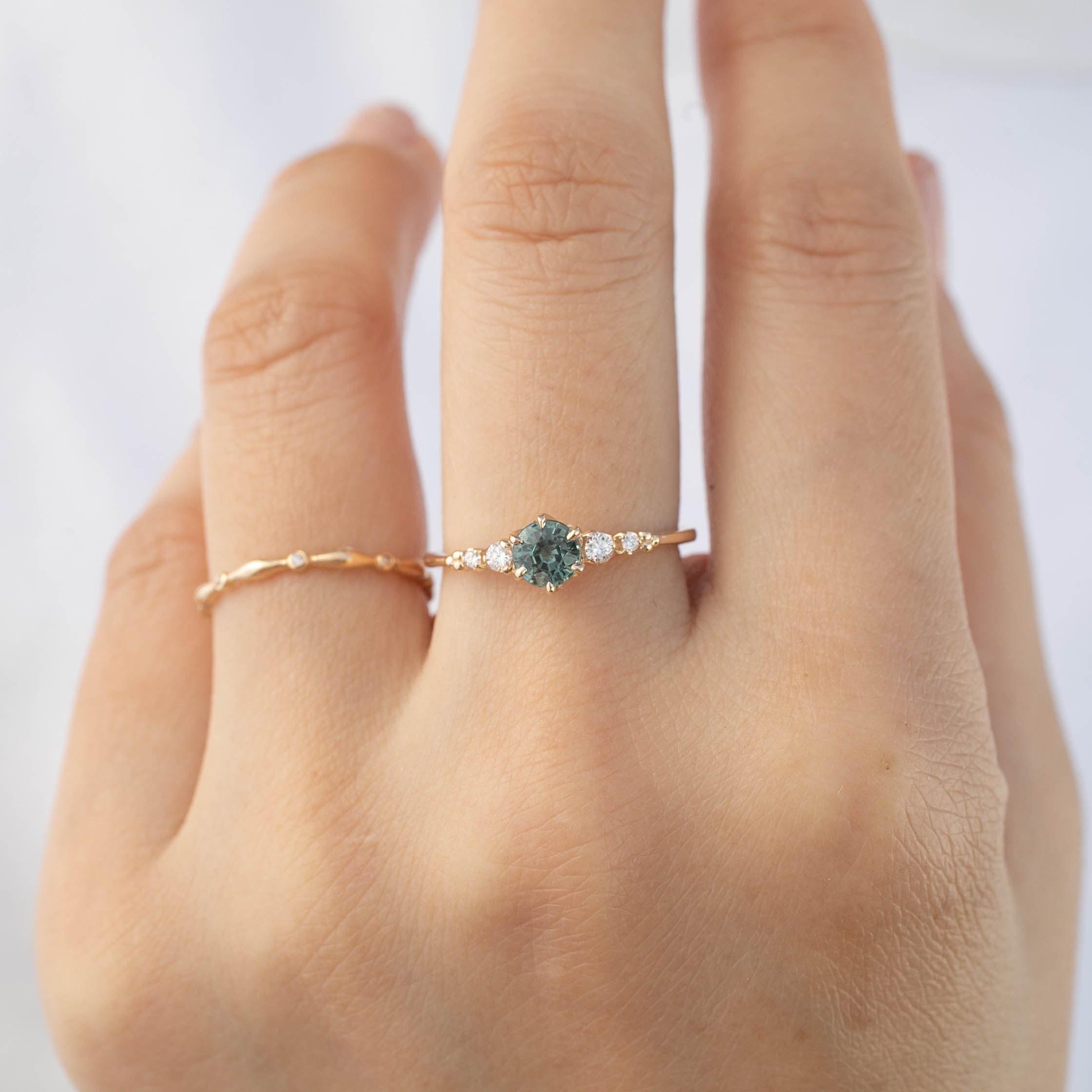 【即日配送】エステルフルールリング ・0.55ct・非加熱ブルーグリーンサファイア・K14YG