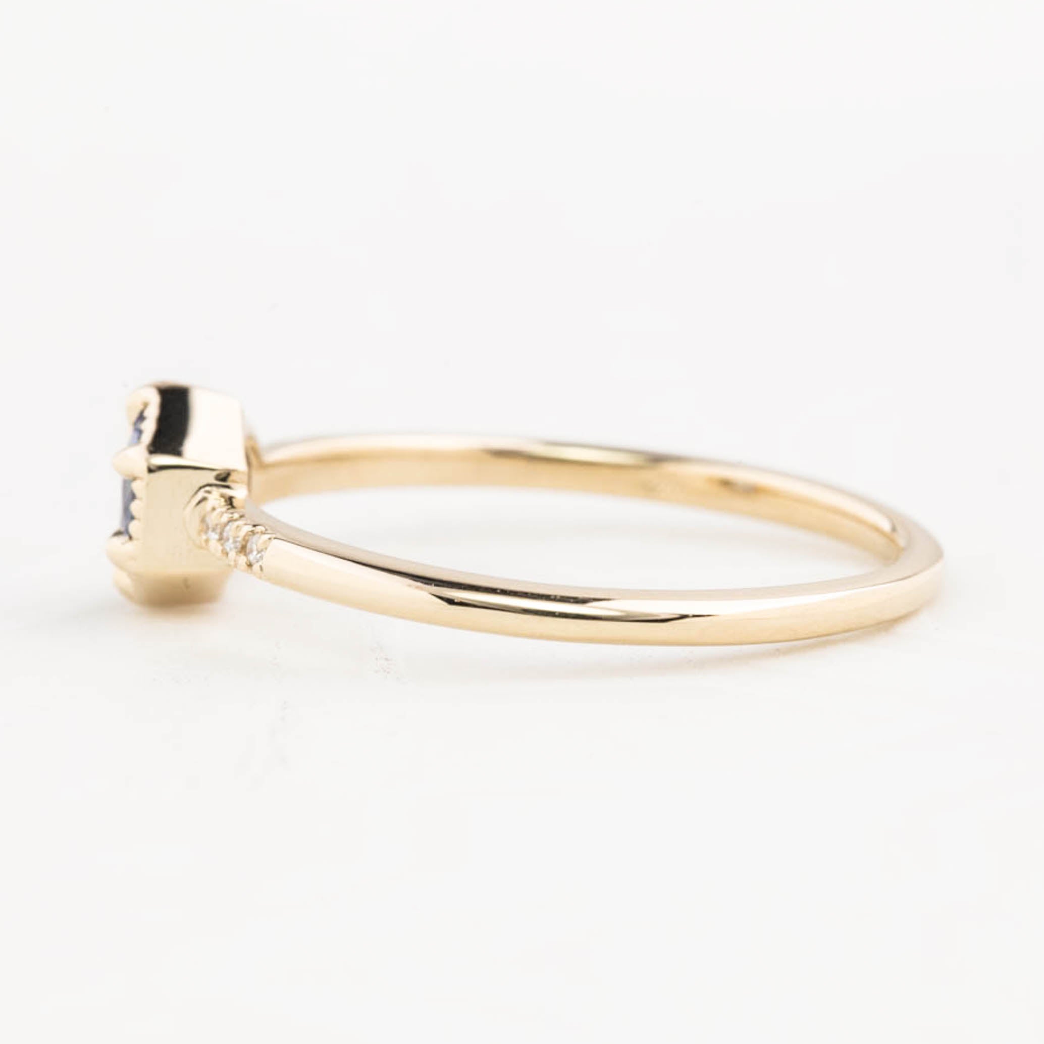 Grace Ring, 0.45ct Ceylon Sapphire