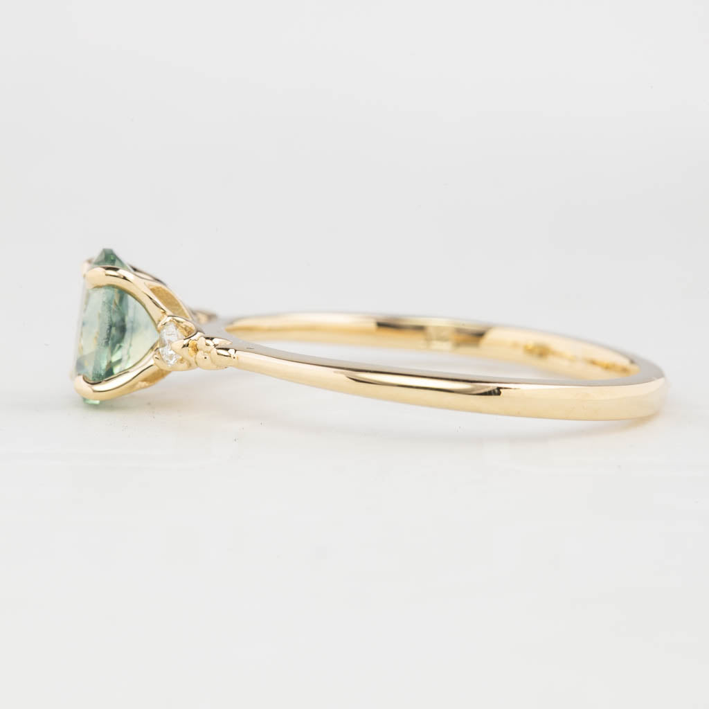 【一点物】エステルリング ・0.85ct・加熱モンタナ産アクアグリーンサファイア・K14YG