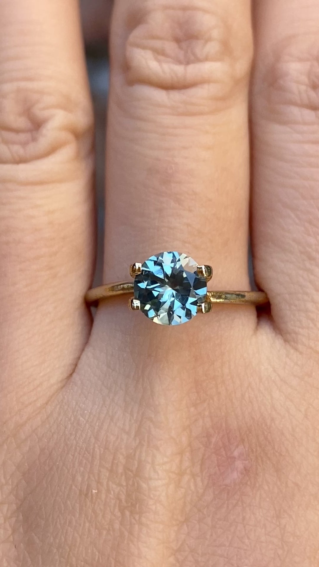 1.54ct Round Cut Light Blue Montana Sapphire SR248