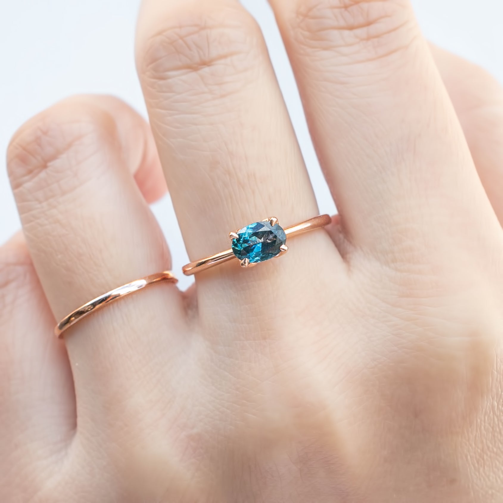 【一点物】サラリング ・0.86ct・加熱モンタナ産ブルーグリーンサファイア・K14RG