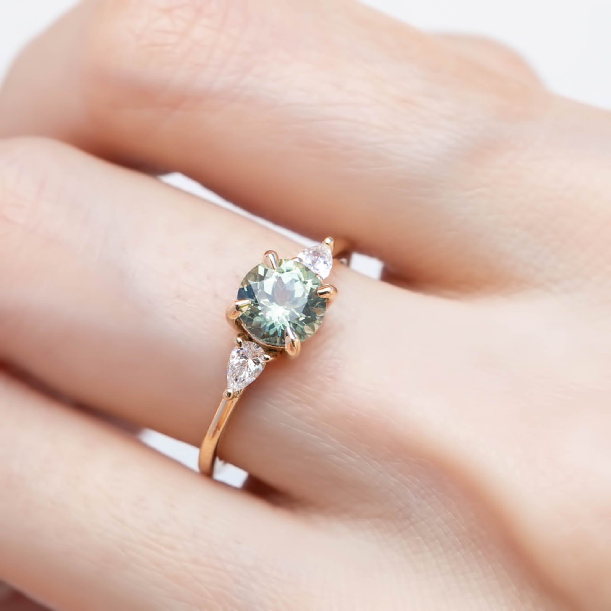 【即日配送】オリヴィアリング ・1.42ct・加熱モンタナ産グリーンサファイア・K14YG