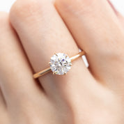 Floryn Ring, Round Brilliant Cut Diamond