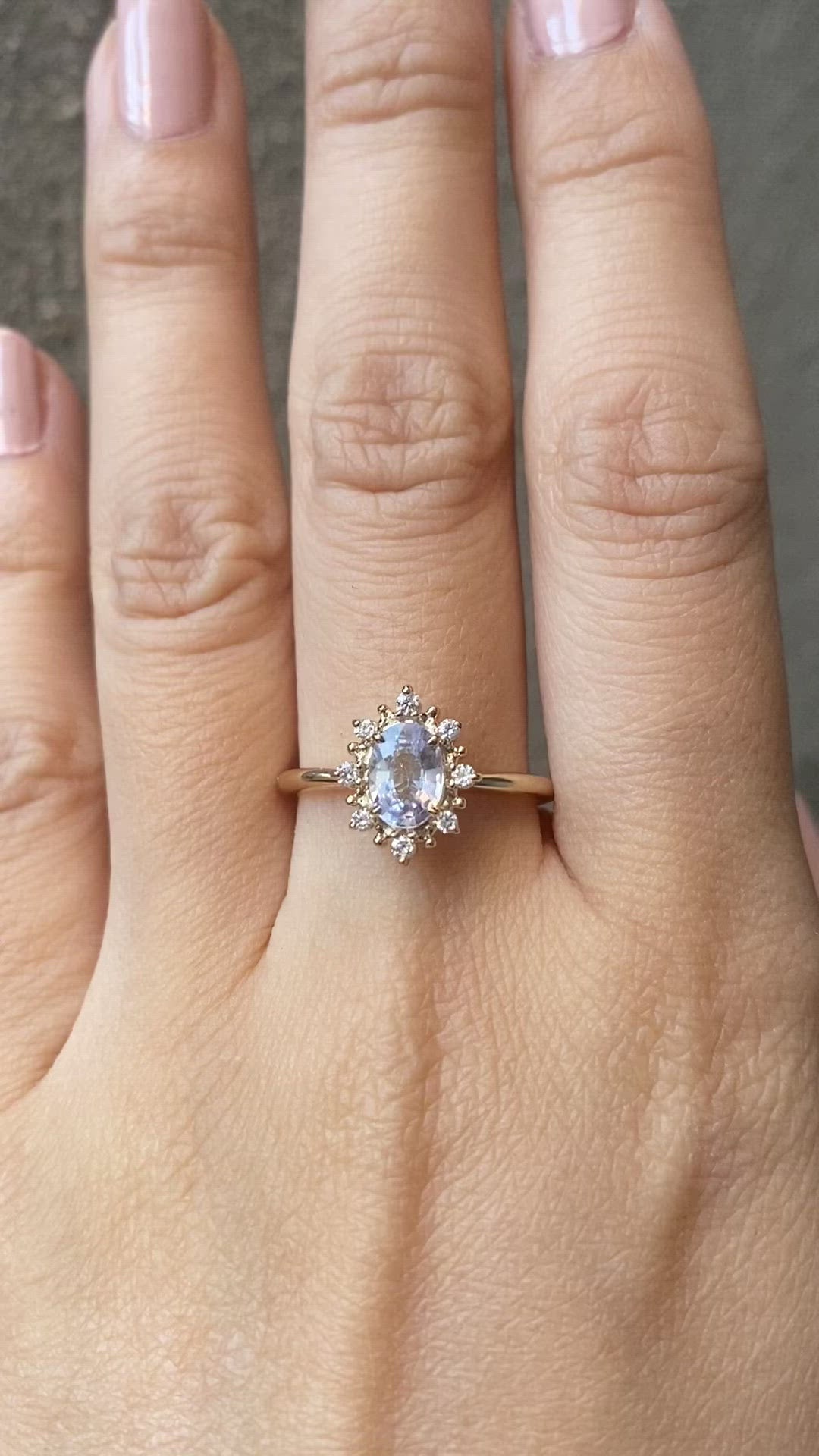 【一点物】ヴィクトリアリング ・0.91ct・加熱セイロン産ライトブルーサファイア・K14YG