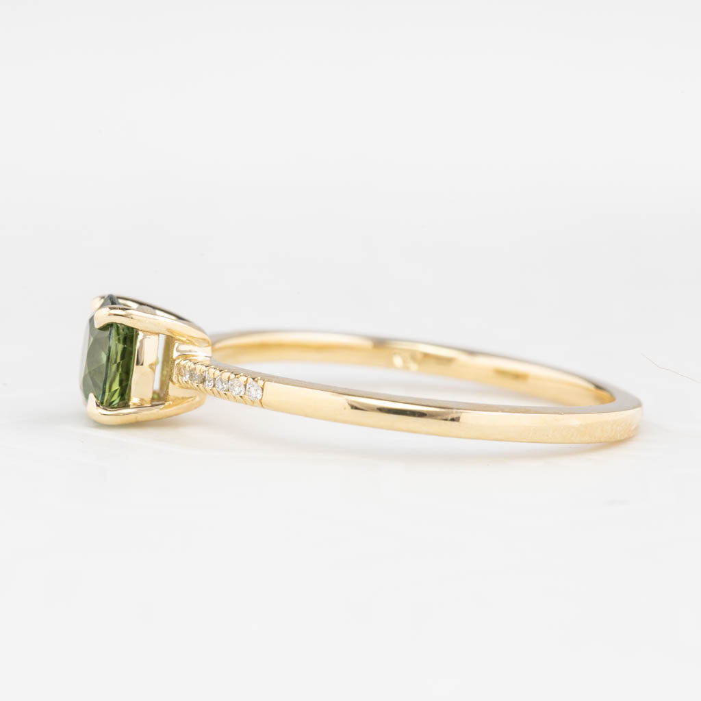 【一点物】オードリーリング ・0.7ct・加熱クイーンズランド産グリーンサファイア・K14YG