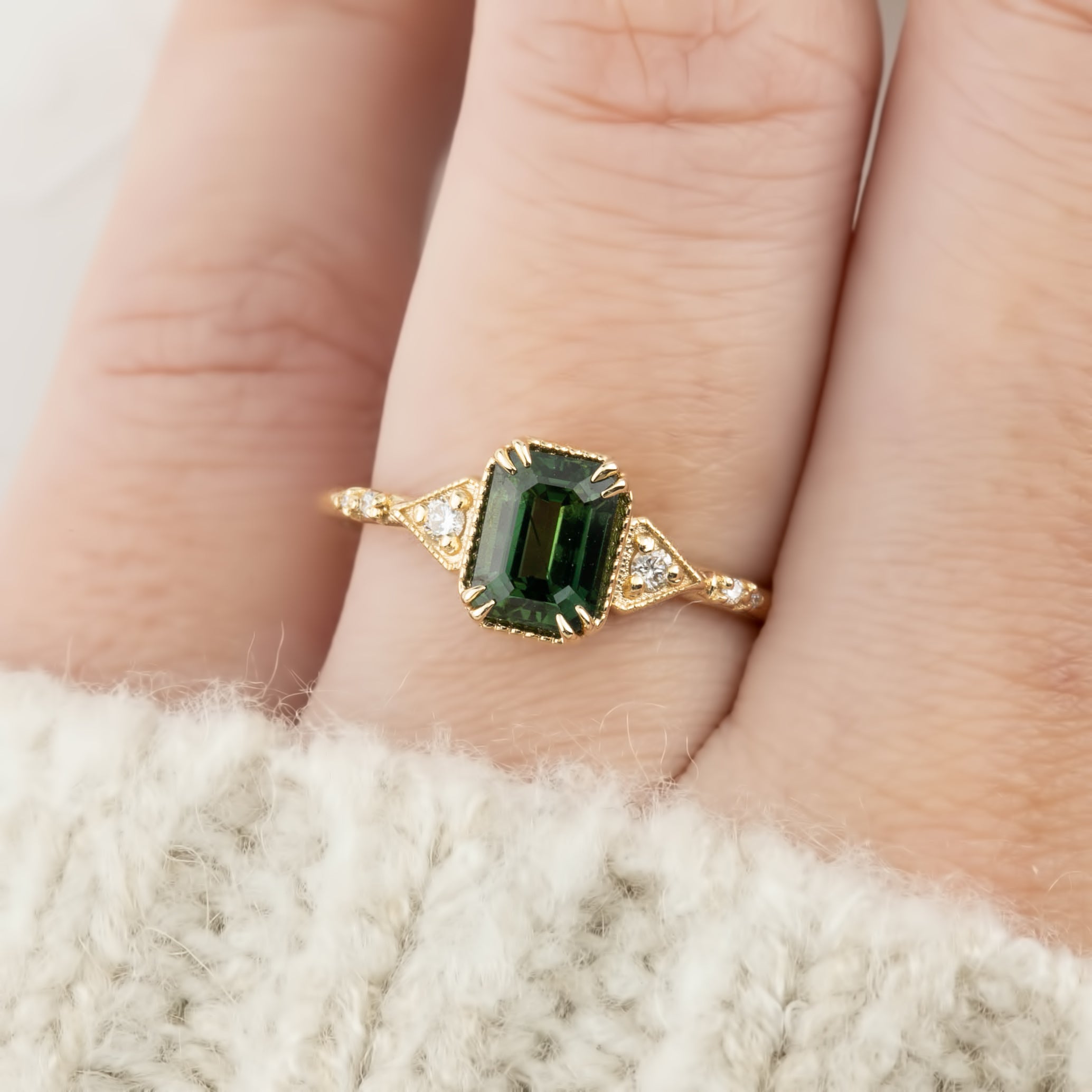 【即日配送】アガサリング ・1.4ct・非加熱クイーンズランド産グリーンサファイア・K14YG