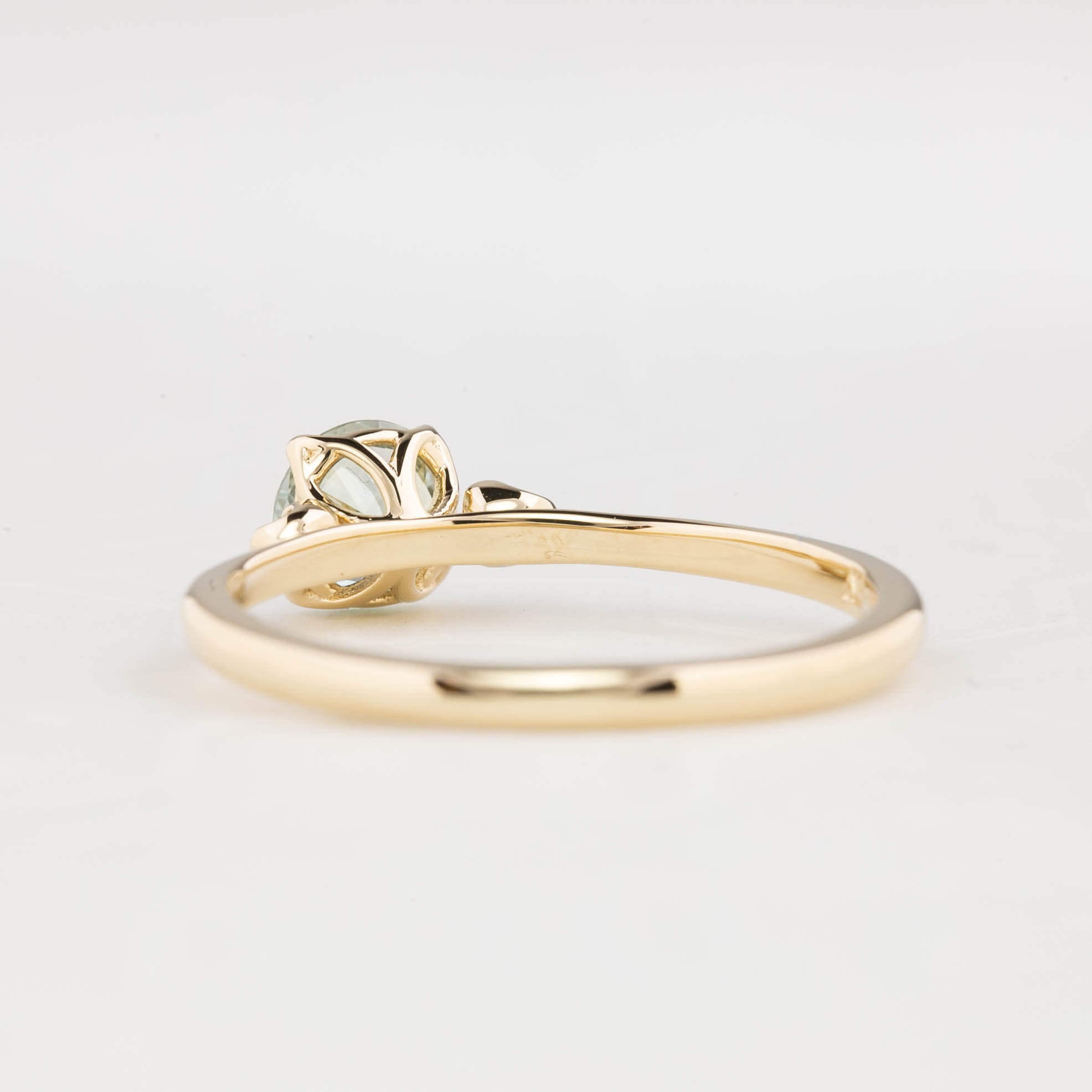 【一点物】ソフィアリング ・0.83ct・モンタナ産アクアブルーグリーンサファイア・K14YG