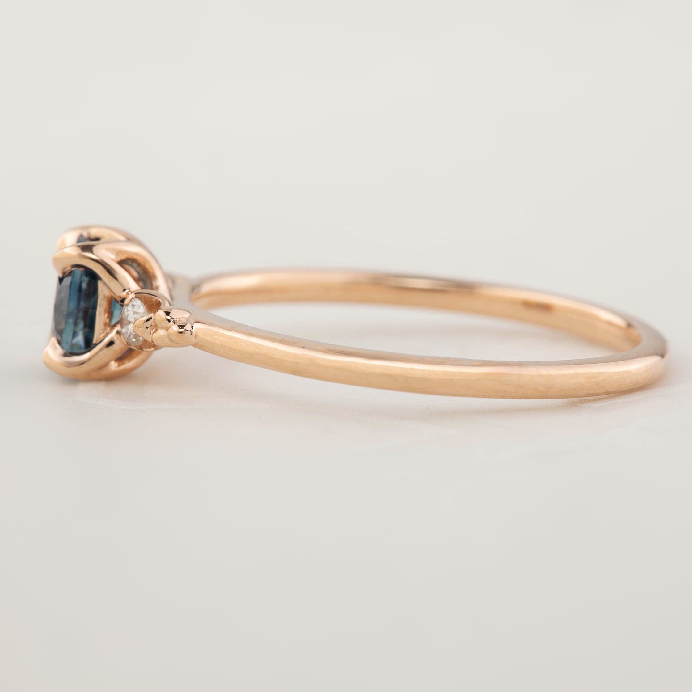 【一点物】エステルリング ・0.76ct・モンタナ産ブルーサファイア・K14RG