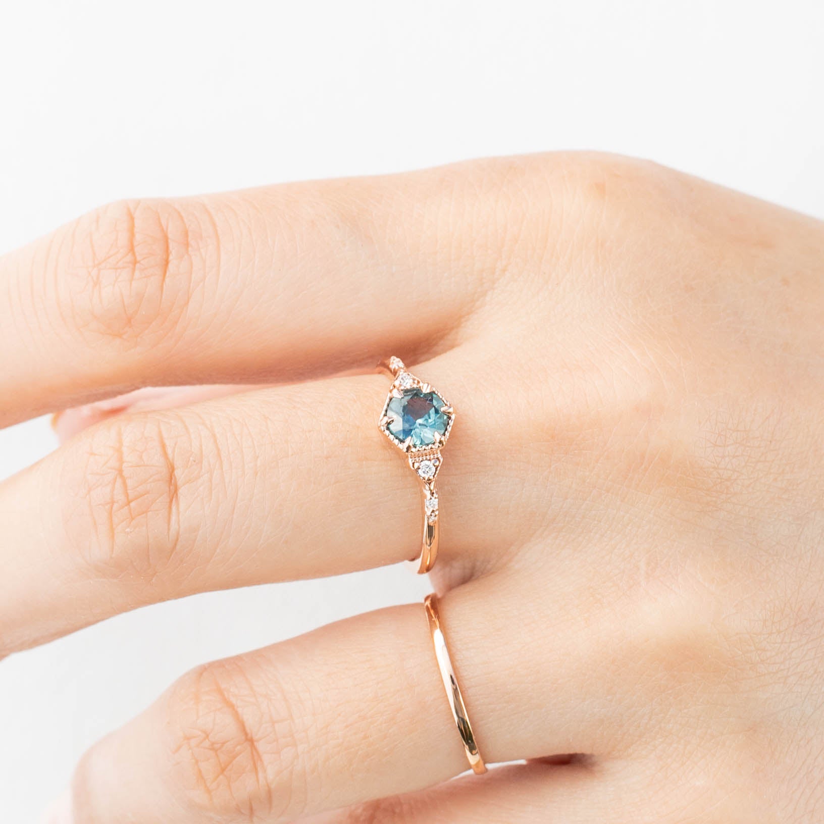 【一点物】アガサリング ・0.70ct・加熱モンタナ産ブルーグリーンサファイア・K14RG