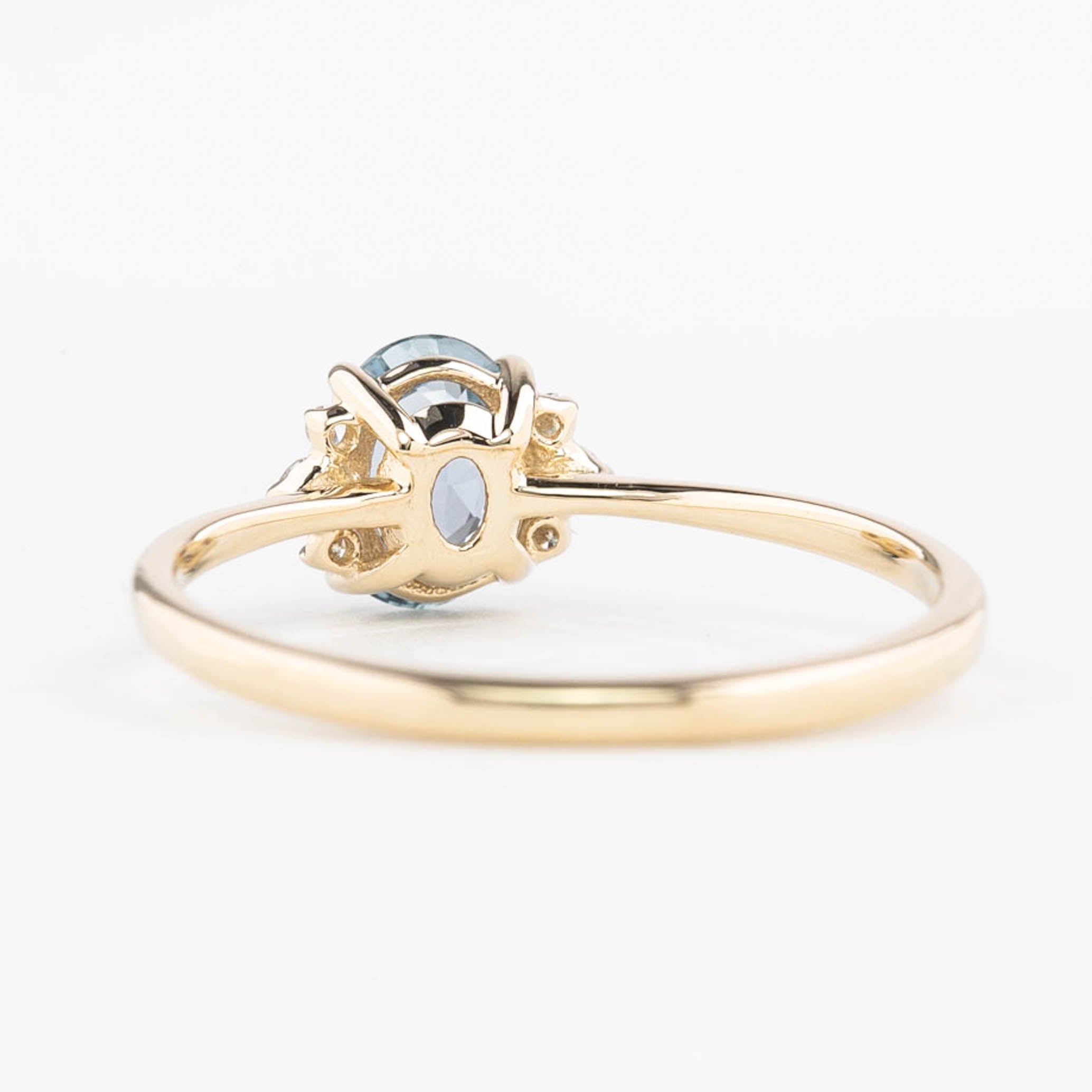 【即日配送】レナリング ・0.67ct・非加熱マダガスカル産ライトブルーサファイア・K14YG